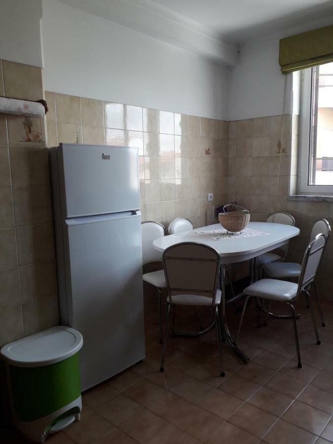 Apartamento 300 Metros Do Santuario De Fatima T4 Exterior foto